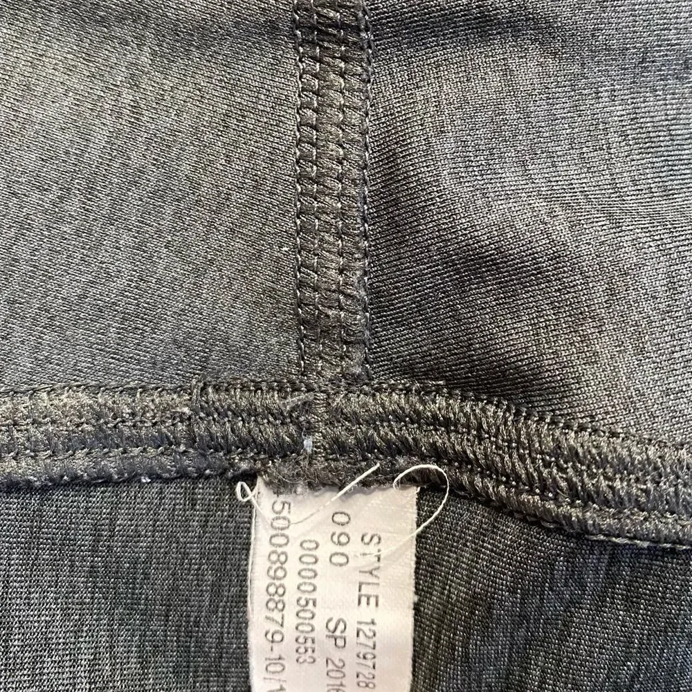 Under Armour Gray Capri Leggings Size S - Picture 4 of 6